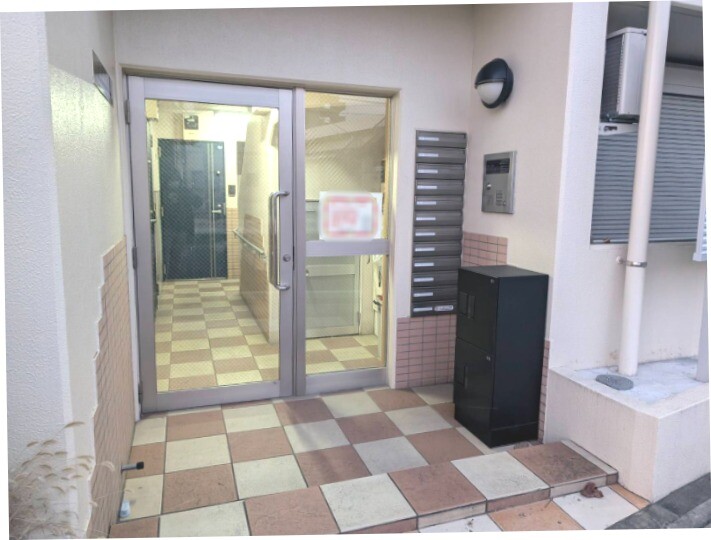 ��ʌ��������܎s�����擌��{�Q���ڂ̃}���V�����̃G���g�����X