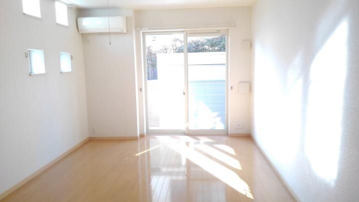 ��ʌ������s���v��̃A�p�[�g�̋��ԁE���r���O