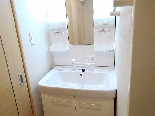 ��ʌ��z�J�s�ԓc�T���ڂ̃A�p�[�g�̐��ʏ�