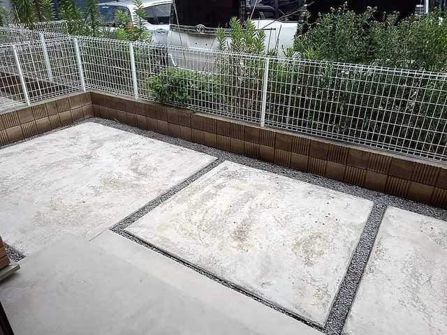 ��ʌ��z�J�s�ԓc�T���ڂ̃A�p�[�g�̃o���R�j�[