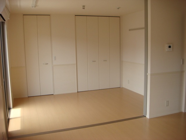 ��ʌ��������܎s�΋�厚�����̃A�p�[�g�̋��ԁE���r���O