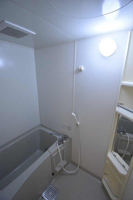 ��ʌ��������܎s����厚���m��̃A�p�[�g�̃o�X