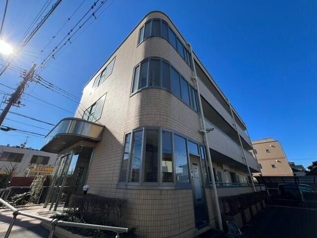 ��ʌ������s���h�P���ڂ̃}���V�����̌����O��