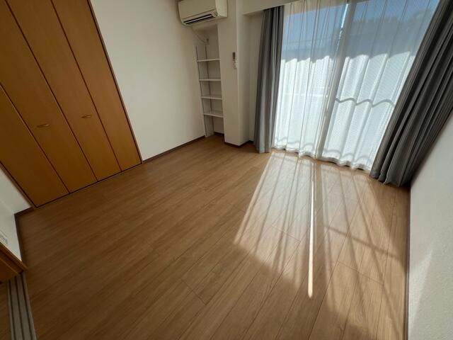 ��ʌ������s���h�P���ڂ̃}���V�����̂��̑������E�X�y�[�X