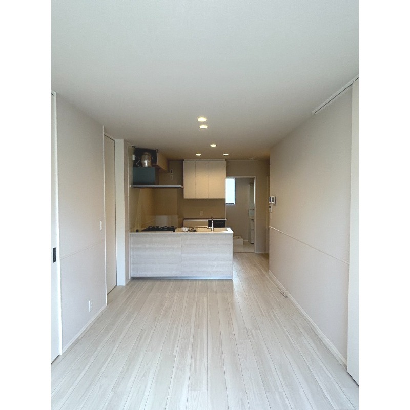 ��ʌ������s�V�����S���ڂ̃}���V�����̋��ԁE���r���O