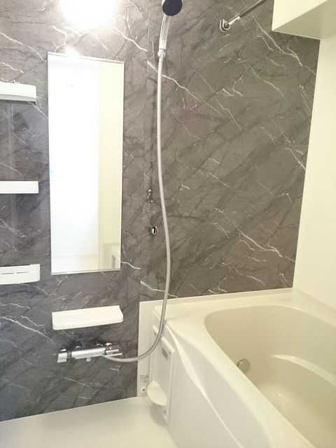 ��ʌ��@�c�s�厚��V�h�̃A�p�[�g�̃o�X