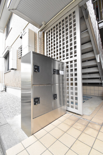 ��ʌ��������܎s�΋�厚�����̃A�p�[�g�̃G���g�����X