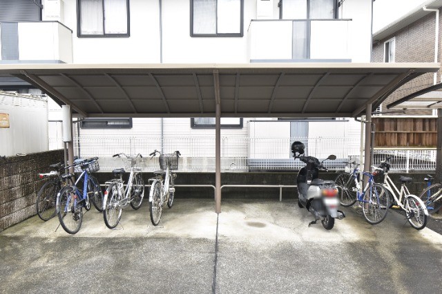 ��ʌ��������܎s����厚���m��̃A�p�[�g�̂��̑�