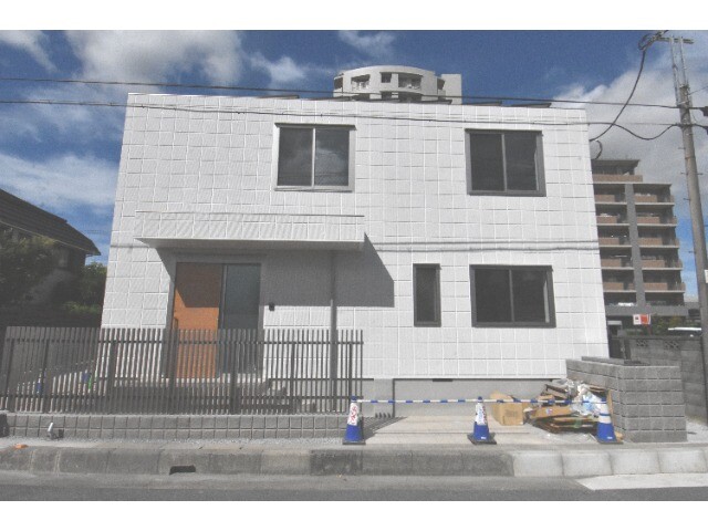 ��ʌ������s�V�����S���ڂ̃}���V�����̌����O��