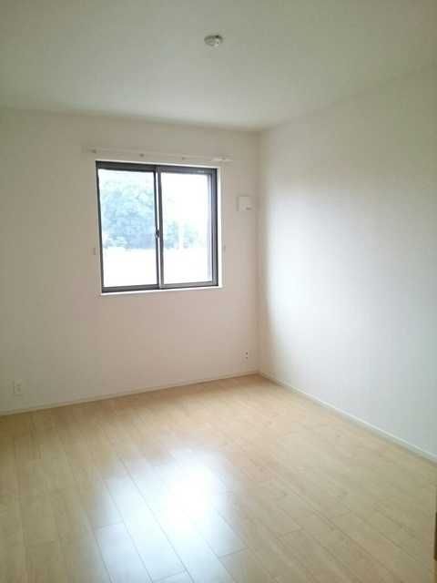 ��ʌ��@�c�s�厚��V�h�̃A�p�[�g�̂��̑������E�X�y�[�X