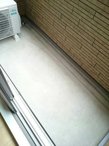 ��ʌ��@�c�s�厚��V�h�̃A�p�[�g�̃o���R�j�[