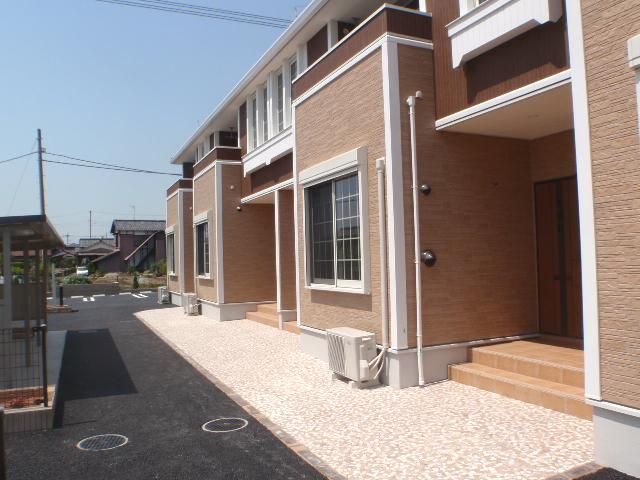 ��ʌ�����s�厚������̃A�p�[�g�̃G���g�����X