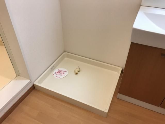 ��ʌ�����s���s�o�H�S���ڂ̃A�p�[�g�̂��̑��ݔ�