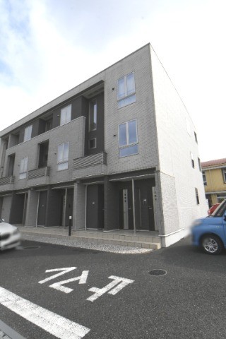 ��ʌ�����s�厚����̃A�p�[�g�̌����O��