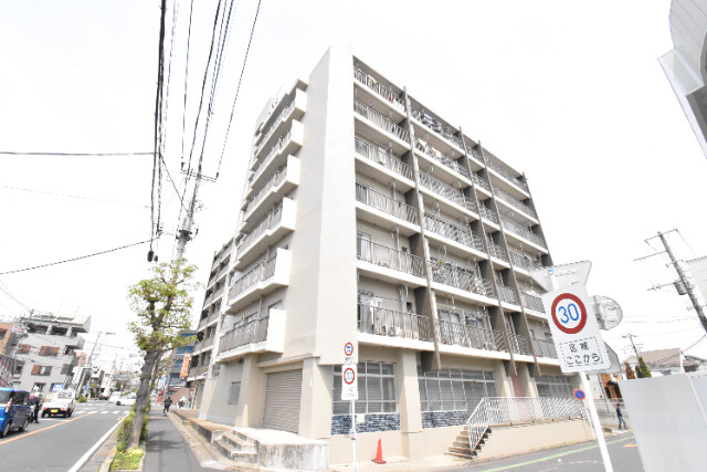 ��ʌ�����s�k�����̃}���V�����̌����O��