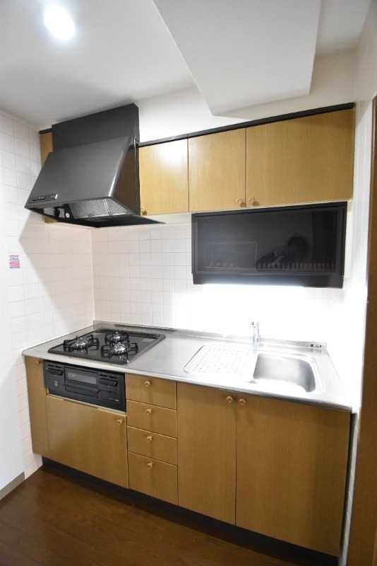 ��ʌ��������܎s��{��y�蒬�R���ڂ̃}���V�����̃L�b�`��