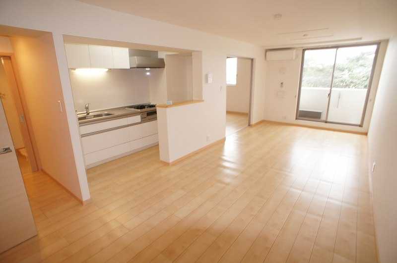 ��ʌ�����s�厚������̃}���V�����̋��ԁE���r���O