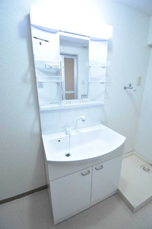 ��ʌ��������܎s��{��y�蒬�R���ڂ̃}���V�����̐��ʏ�