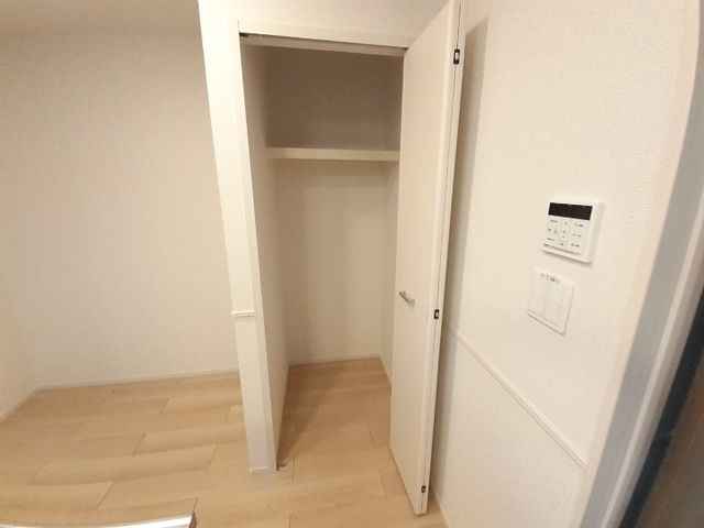 ��ʌ��k�����S�ɓޒ����Q���ڂ̃A�p�[�g�̎��[