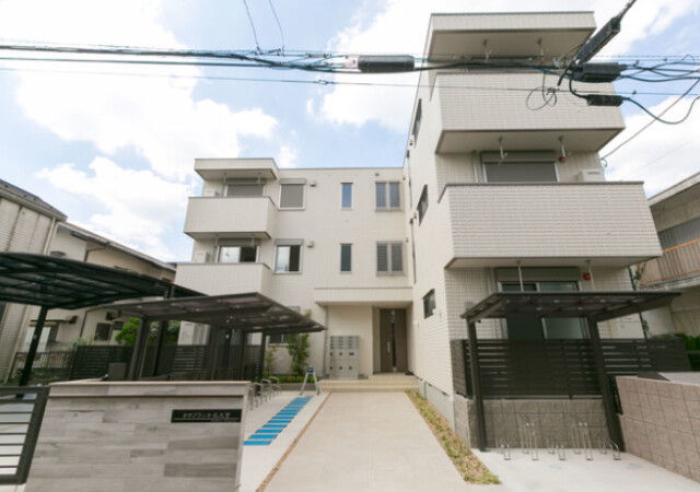 ��ʌ��������܎s��{��y�蒬�R���ڂ̃}���V�����̌����O��