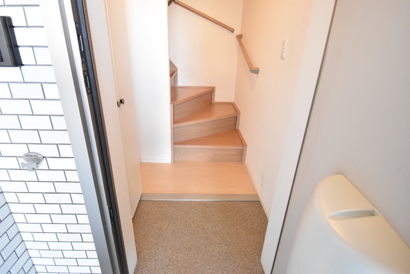 ��ʌ�����s������S���ڂ̃A�p�[�g�̌���