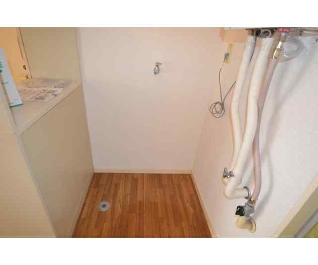 ��ʌ��������܎s��{����ؒ��Q���ڂ̃A�p�[�g�̂��̑��ݔ�