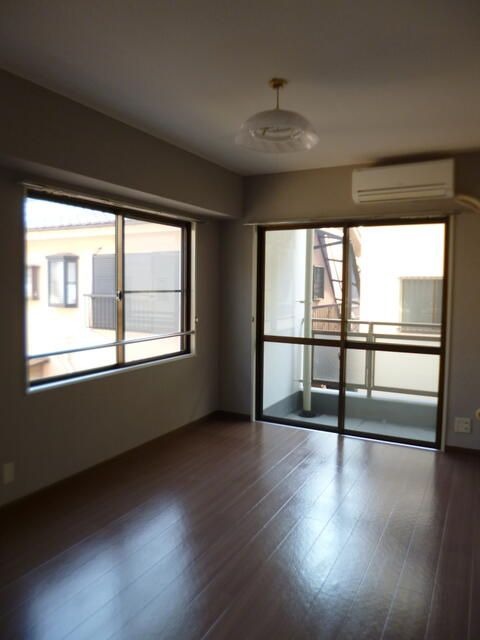 ��ʌ��������܎s�k�擌�听���P���ڂ̃}���V�����̋��ԁE���r���O