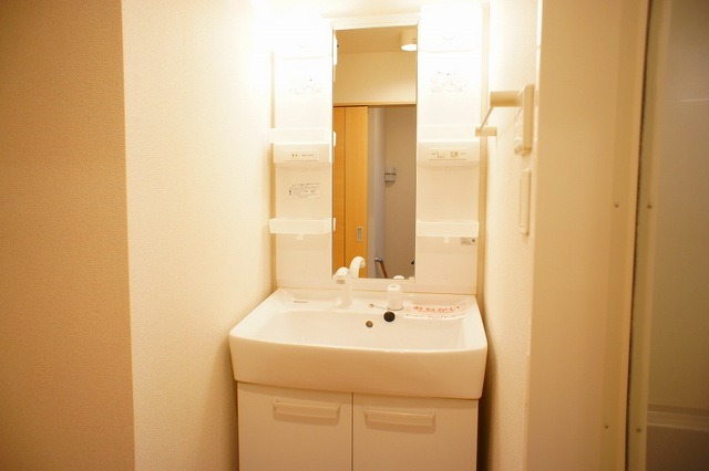 ��ʌ������s�����Q���ڂ̃A�p�[�g�̐��ʏ�