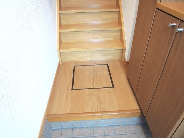 ��ʌ��k�����S�ɓޒ��厚�����̃A�p�[�g�̌���