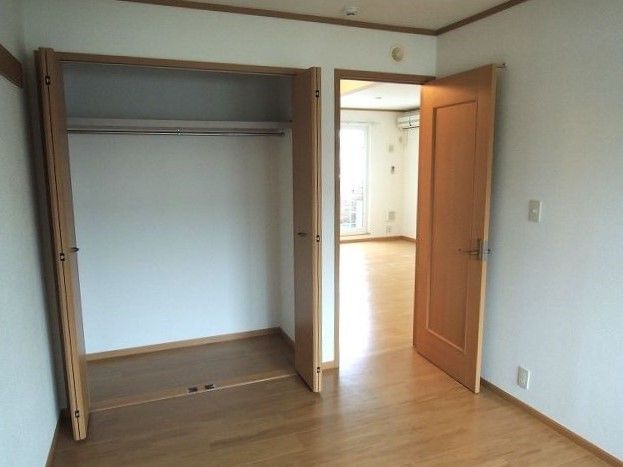 ��ʌ��k�����S�ɓޒ��厚�����̃A�p�[�g�̎��[