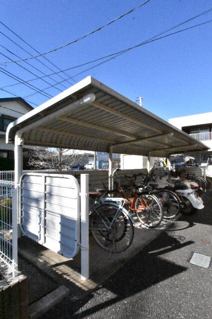 ��ʌ��k�����S�ɓޒ��厚�����̃A�p�[�g�̂��̑�