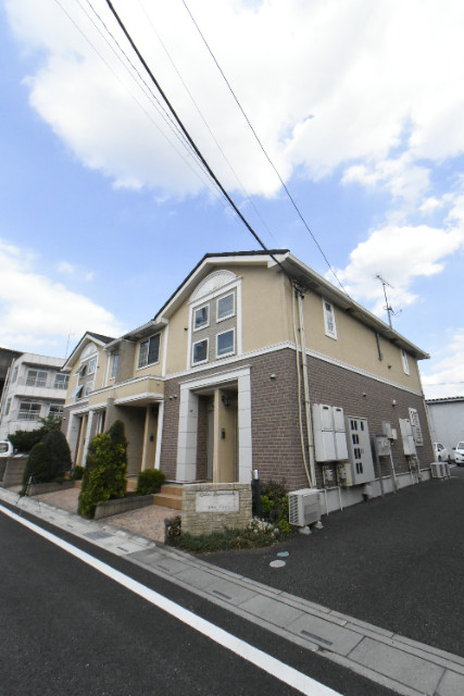 ��ʌ��������܎s�k��g�쒬�Q���ڂ̃A�p�[�g�̌����O��