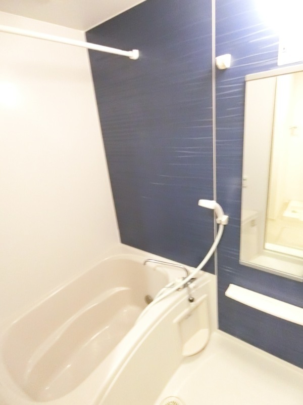 ��ʌ��������܎s�k��g�쒬�Q���ڂ̃A�p�[�g�̃o�X