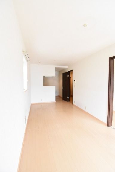 ��ʌ��������܎s��{��k�ܒ��Q���ڂ̃A�p�[�g�̋��ԁE���r���O