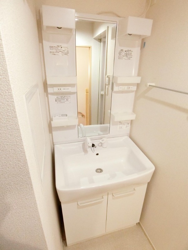 ��ʌ��������܎s�k��g�쒬�Q���ڂ̃A�p�[�g�̐��ʏ�