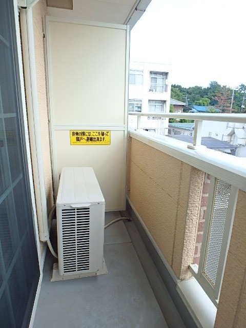 ��ʌ��������܎s�k��g�쒬�Q���ڂ̃A�p�[�g�̃o���R�j�[