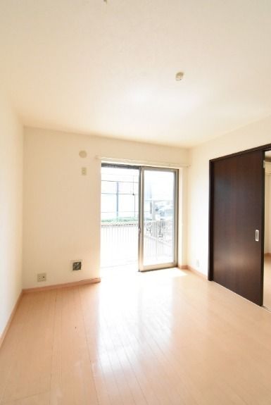 ��ʌ��������܎s��{��k�ܒ��Q���ڂ̃A�p�[�g�̂��̑������E�X�y�[�X