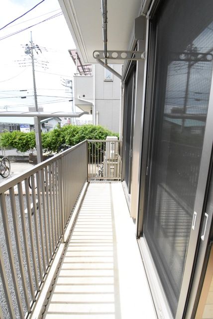 ��ʌ��������܎s��{��k�ܒ��Q���ڂ̃A�p�[�g�̃o���R�j�[