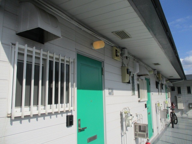 ��ʌ��������܎s������㗎���X���ڂ̃A�p�[�g�̃G���g�����X