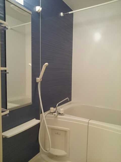 ��ʌ�����s�����Q���ڂ̃A�p�[�g�̃o�X