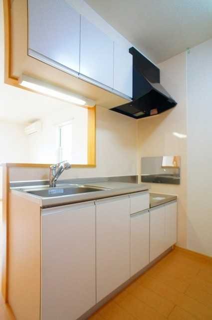 ��ʌ�����s�����Q���ڂ̃A�p�[�g�̃L�b�`��