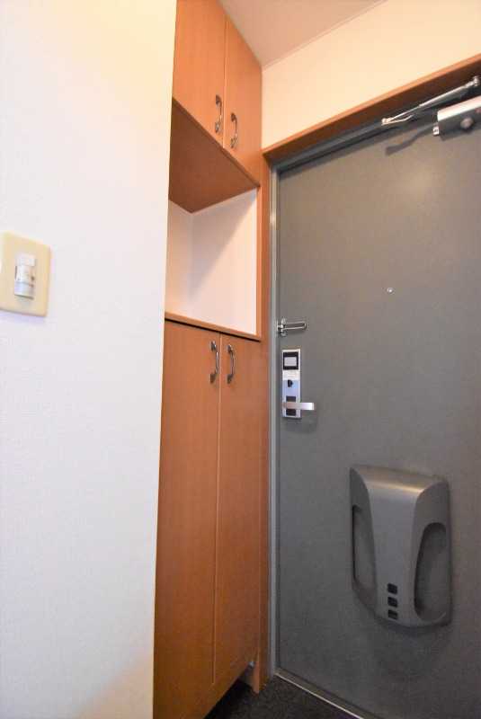 ��ʌ������s�ԌI�S���ڂ̃}���V�����̌���