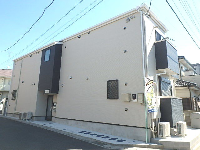 ��ʌ�����s�{���R���ڂ̃A�p�[�g�̌����O��