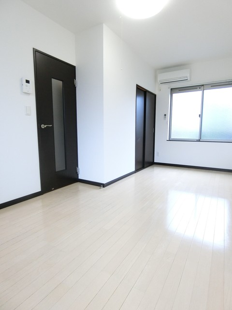 ��ʌ��������܎s��΋���̏o���̃A�p�[�g�̋��ԁE���r���O