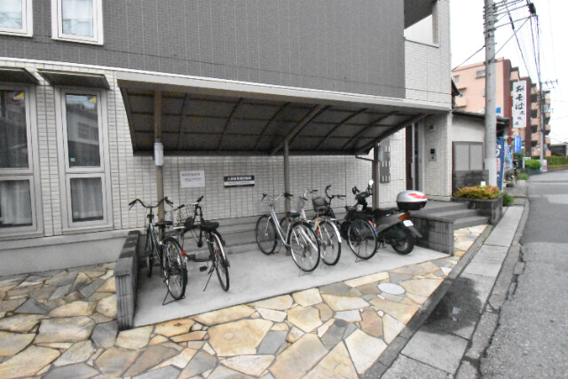 ��ʌ��z�J�s��z�J�Q���ڂ̃A�p�[�g�̂��̑�