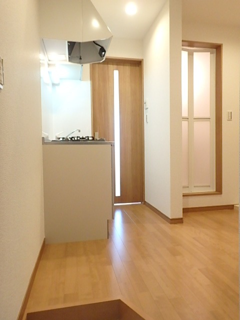 ��ʌ�����s�{���R���ڂ̃A�p�[�g�̌���