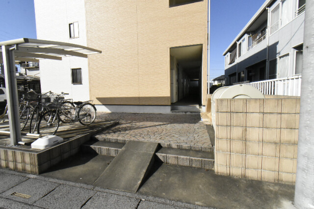 ��ʌ�����s���s���R���ڂ̃A�p�[�g�̃G���g�����X