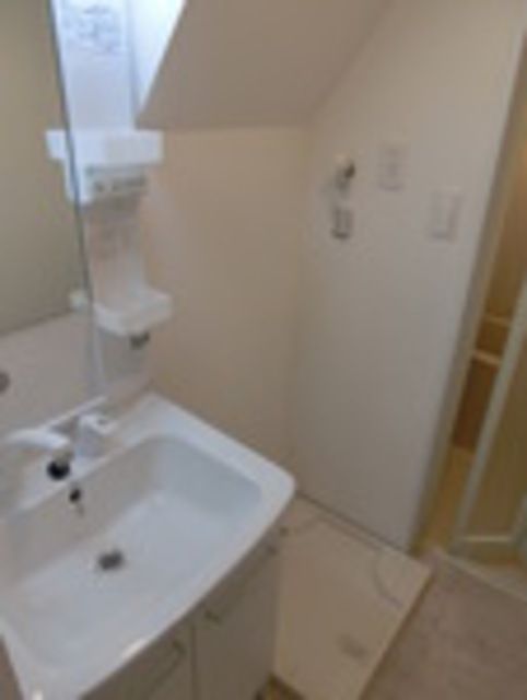 ��ʌ��������܎s�k��ޗǒ��̃A�p�[�g�̐��ʏ�