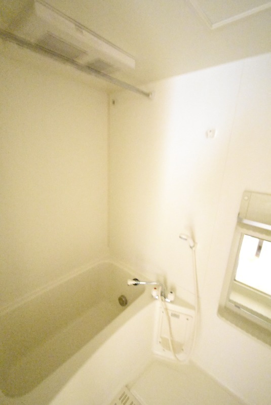 ��ʌ��@�c�s�厚���R�̃A�p�[�g�̃o�X