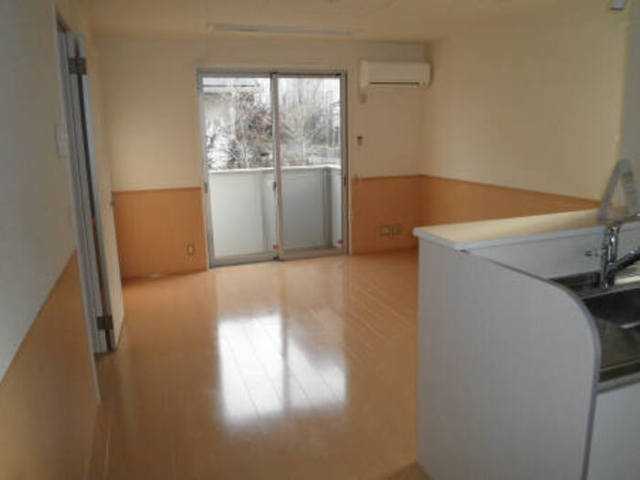 ��ʌ��������܎s�k��y�C���Q���ڂ̃A�p�[�g�̋��ԁE���r���O